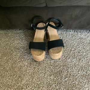 Heels, size 10 never been worn.